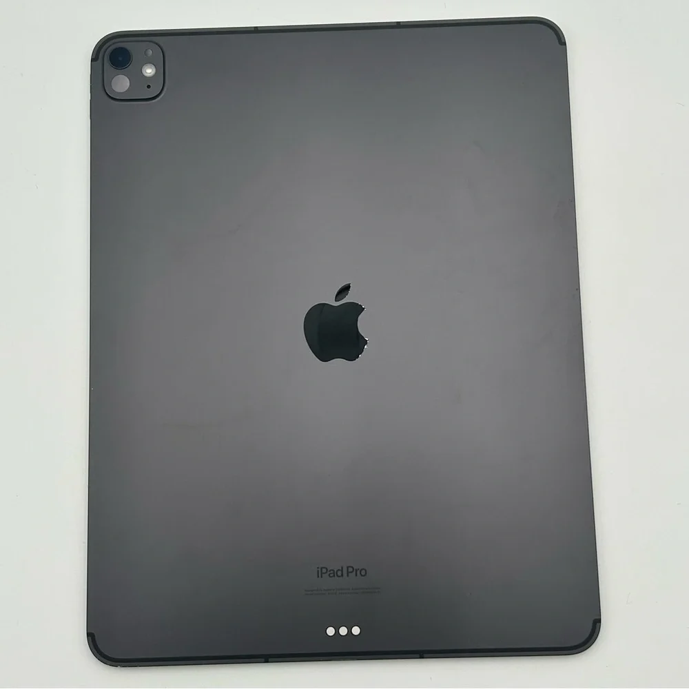Apple 7th Generation iPad Pro 13” 256GB A2926
